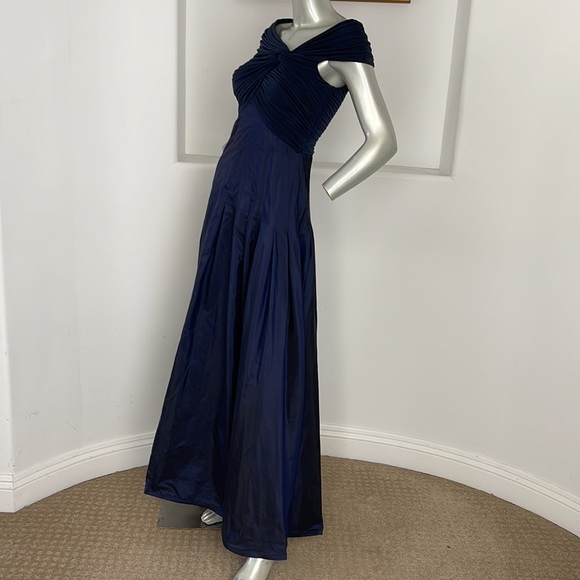 TADASHI Collection Ruched Taffeta Gown Navy Blue Size 2 - Picture 2 of 13